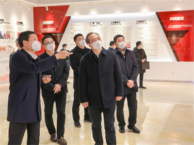 2023年1月，浙江省委常委、組織部長王成來紅獅集團調(diào)研企業(yè)黨建、“未來工廠”、人才建設等工作